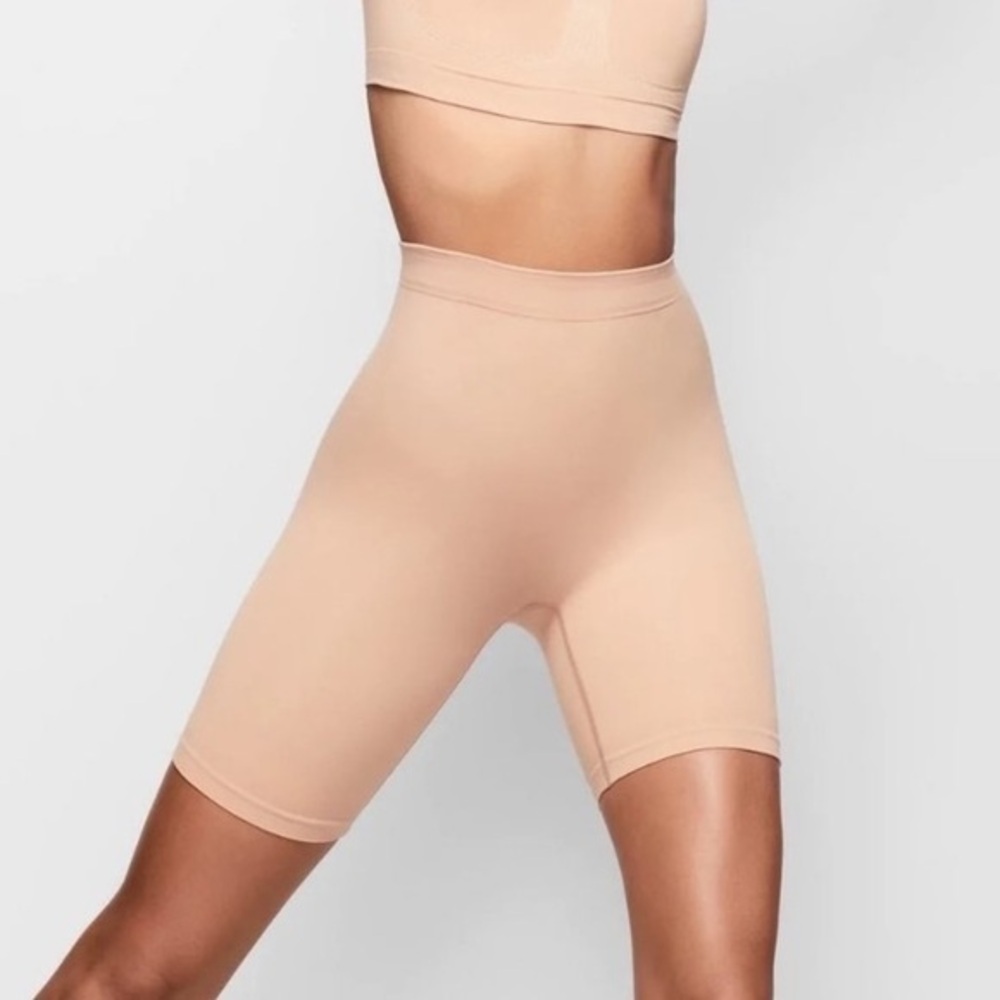 SKIMS SCULPTING SHORT MID THIGH OPEN GUSSET CLAY SZ XXS
